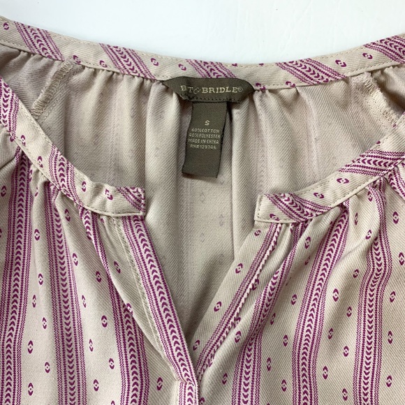 Bit & Bridle Western V Neck Striped Bell Sleeve Blouse - Picture 4 of 8